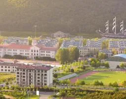 Dalian American International School, Международная американская школа в Даляне